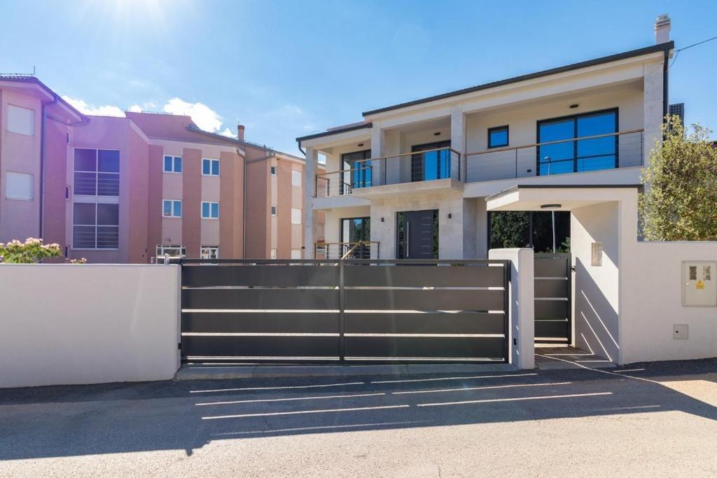 Villa Munat Ližnjan Εξωτερικό φωτογραφία